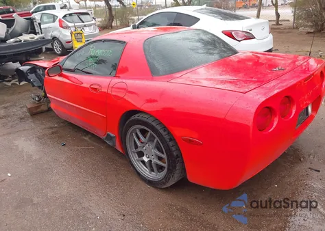 2001 Chevrolet Corvette Z06 Hardtop from USA, damaged, VIN 1G1YY12S615116638